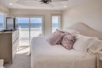 Gulf Front Oasis, Private Heated Pool-Opt, 5 Br, Gorgeous Beach Views, Sleeps 12 - 4-Star