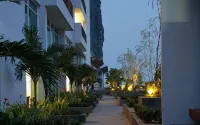 Alpine Room at TreePark City Apartemen - 2-Star