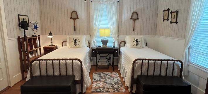 Guest House at the Brown Ranch Hotele w: Fayette County
