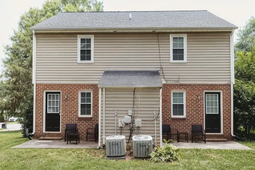The Gray House - Only 4 Minutes from LU - 3-Star