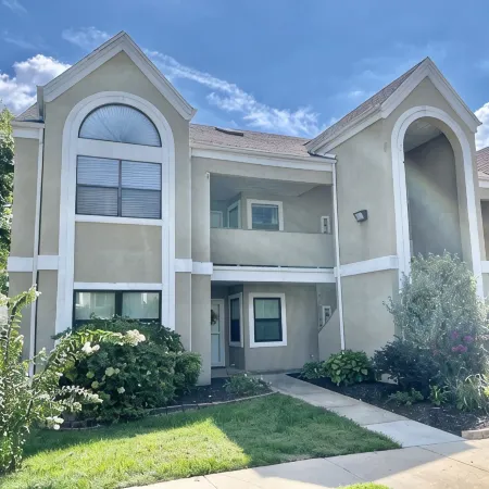 Lissa's Retreat- 4 BDRM 3 BA Sleeps 12! Indoor Pool, Gym, Fishing, Golf, & Park