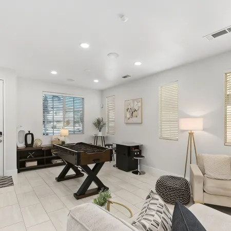 Chandler Court Getaway by GPM - Private Pool + Games + More! Walk to Festivals