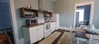 Charming 2-bedroom apartment in quiet downtown neighborhood in Petersburg - 3-Star