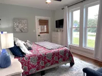 Downtown  4-bedroom with boat and Rv parking close to Lake - 3 étoiles