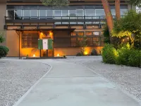 Yashiokan - parking