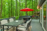 Coolfont 4 Bdrm, Lots of Beds! Cozy Wooded Cottage. - 무료 와이파이