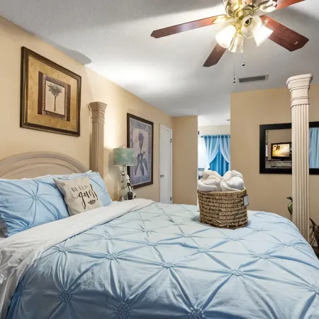 3BR Roman Oasis: Caesar's Place + Heated Pool