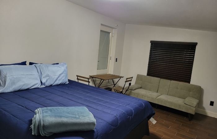 Studio close to airport, mall, beach, museum and much more