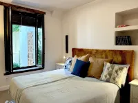 House in front of the Alhambra with a private garden and views - Bungalows