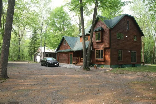 Northwoods Get Away!  Enjoy the privacy of this property & large game room! - Wifi