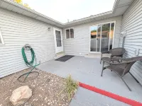 The Hideout-Single Level 2Br/2BA Townhouse Near Highland! - 3-Star