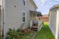 Stay In Ohiopyle by the trail with a jetted tub - 3-Star