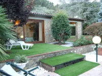 House with large veranda, garden and swimming pool - Swimmingpools