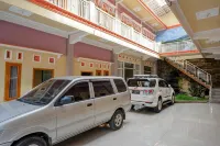 RedDoorz near Desa Wisata Tambi Dieng - 2-Star