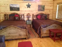 Secluded Ranch Cabin Get Away Between Lost Maples & Garner - シャレー
