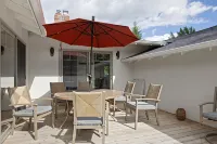 Timeless Comfort: Unwind in Our Remodeled 3 bedroom Retreat - 3-Star
