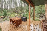 Red Feather Woodland Retreat, Family and Pet Friendly, 4 Beds - Chalets