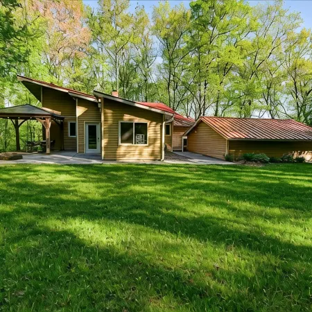 New Ownr Specl - Hilltop Oasis w/ HotTub+Sauna-Close to Wis Dells & Baraboo!