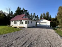 Stunning Remodeled Cabin Near Snowmobile/Orv Trails w/ Firepit Retreat - Feriehus