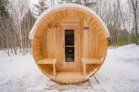 NEW Chalet 6 minutes from Sunday River! Hot tub, Sauna, Sleeps 12, Dog Friendly! - 4-Star