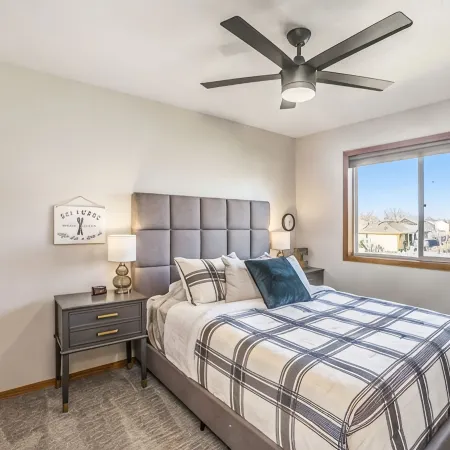 City Lodge -Beautiful 10 Person Home Near the Mall