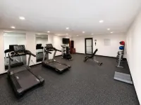 喬治湖奧特萊斯羅德威飯店 - 2 星級