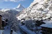 La Couronne Hotel & Spa - Mountain view