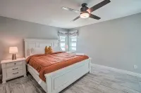 Cozy Safety Harbor Retreat w/ Heated Pool & Near Downtown - 3-Star