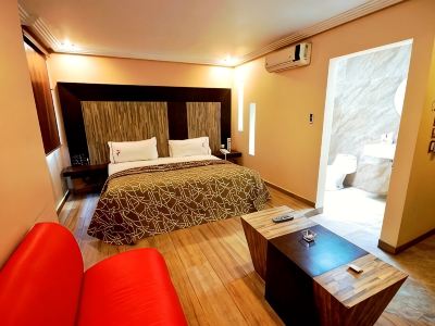 Hotel M Red