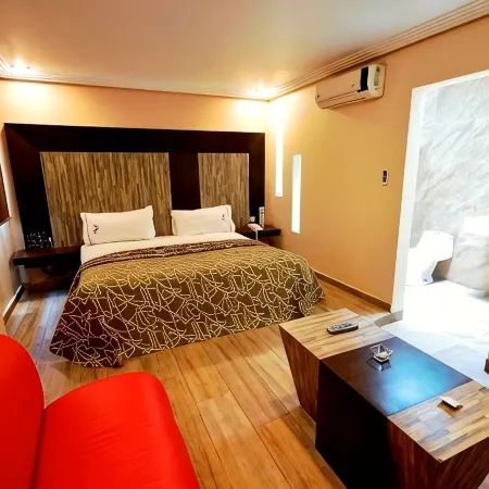 Hotel M Red