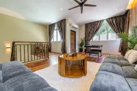 Batu Ferringhi Warm & Cozy Designer Tropical 5 Bedrooms Terrace House Penang - Kitchens