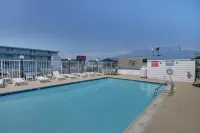 Thunderbird Beach Motel - Motels