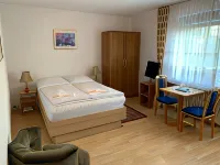 Hotel Jeong - parking