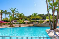 Hotel Rosella Affiliated by Intelier - Bãi biển
