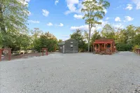 Cowboy Saloon Cabin - Wi-Fi
