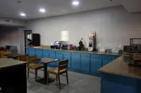Country Inn & Suites by Radisson, Jackson-Airport, MS - Frühstück