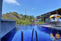 Oak Ray Ella Gap Hotel - piscina