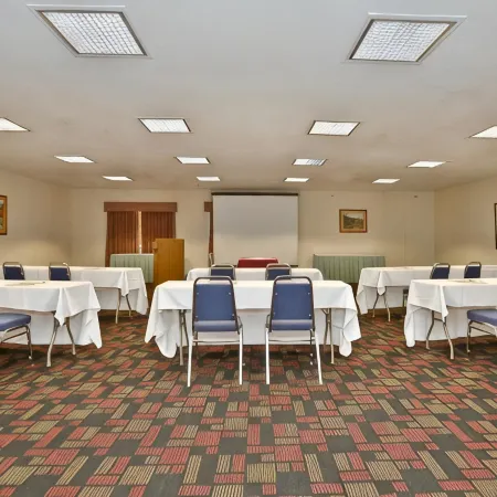 Ramada by Wyndham Kent Seattle Area