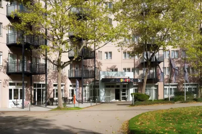 ドルメロ オテル リュッセルスハイム エアポート フランクフルト ユーゲントツェルトプラッツ・ヴィルト・パーク周辺のホテル