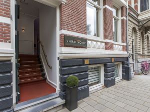 Amsterdam Canal Hotel