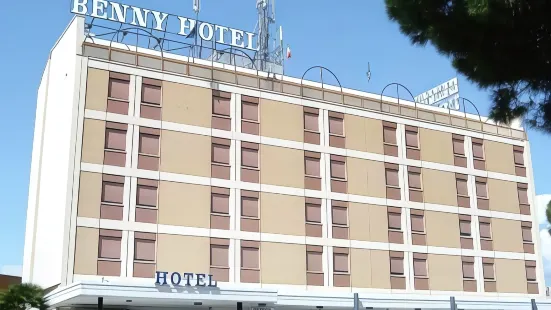 Benny Hotel