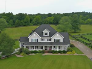 Pillow and Paddock B&B