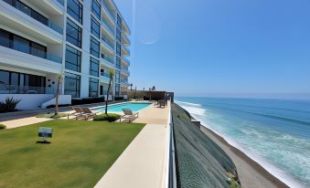 Seafront Luxury Condo in Rosarito with Pool & Jacuzzi