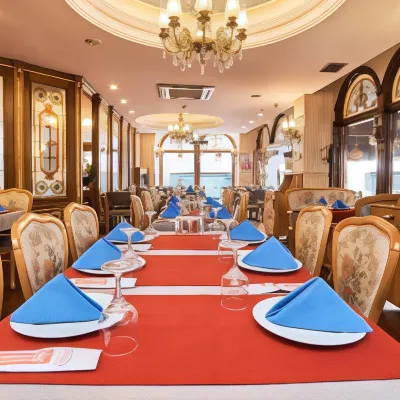 Best Western Empire Palace Hotel & Spa Hoteles cerca de Palacio Topkapi