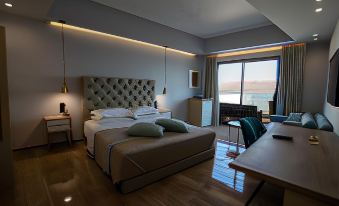 Aianteion Bay Luxury Hotel & Suites