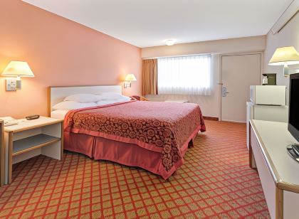 Days Inn by Wyndham Overland Park/Metcalf/Convention Center