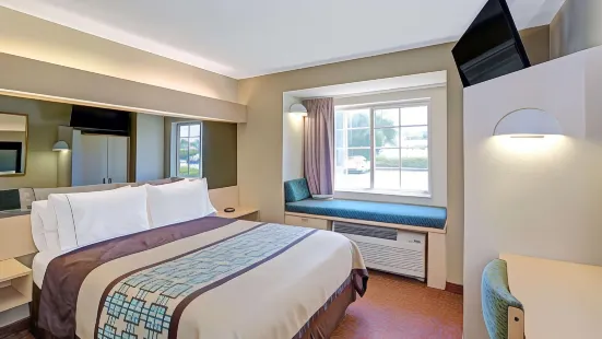 Microtel Inn & Suites by Wyndham Burlington