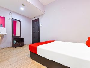 OYO 90138 Hotel Elwarda Klcity