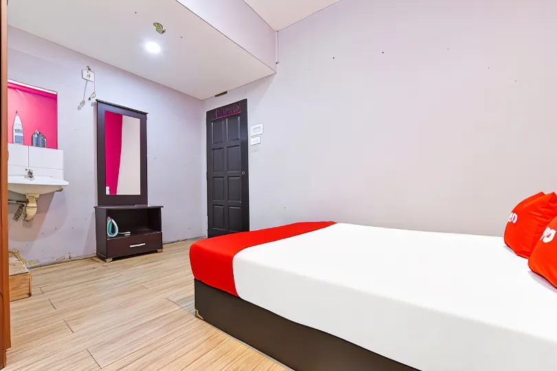 OYO 90138 Hotel Elwarda Klcity