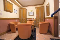 Garni Hotel Zenit Hotels in Петроварадин